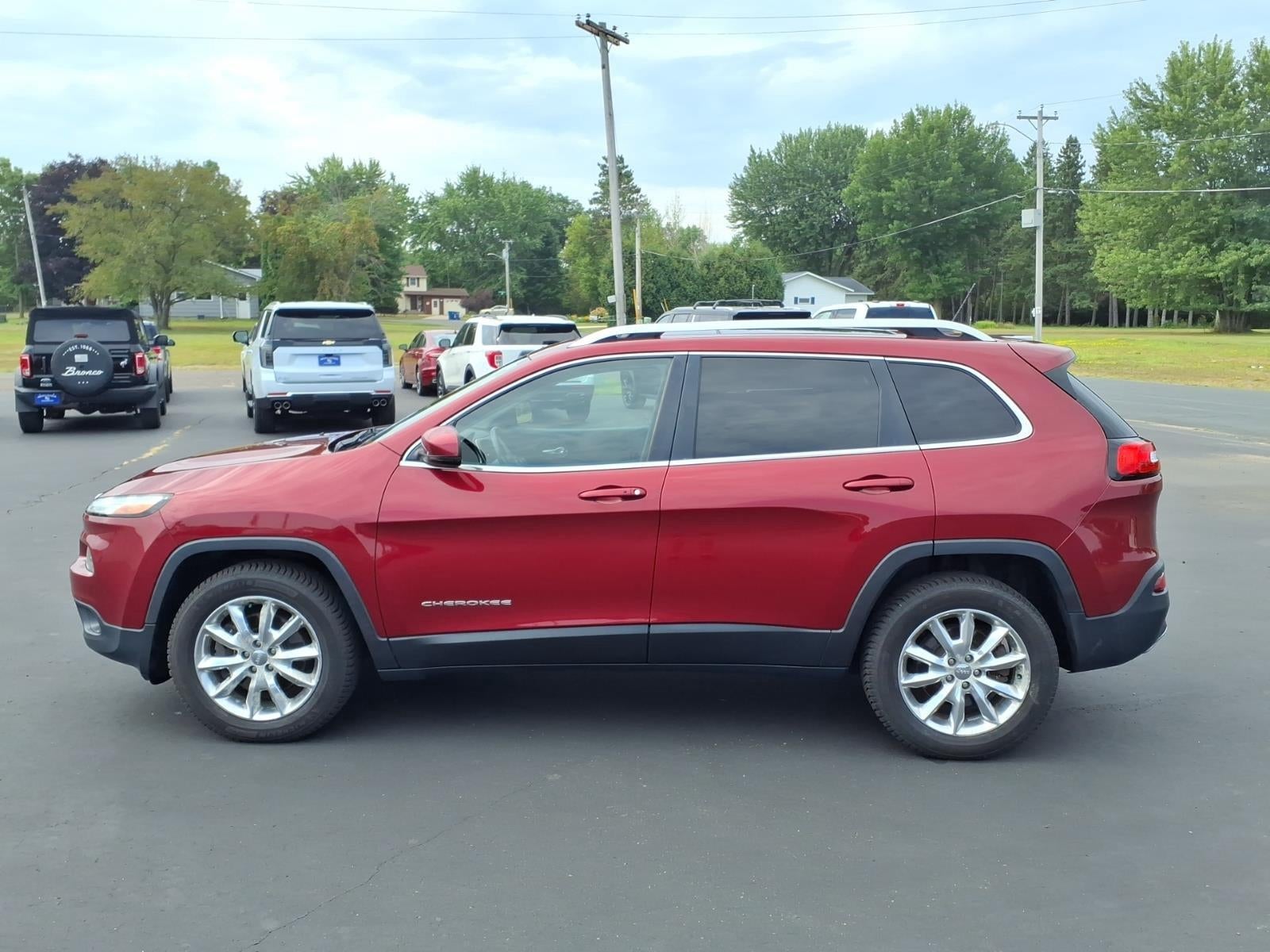 Used 2015 Jeep Cherokee Limited with VIN 1C4PJMDS6FW520515 for sale in Barron, WI