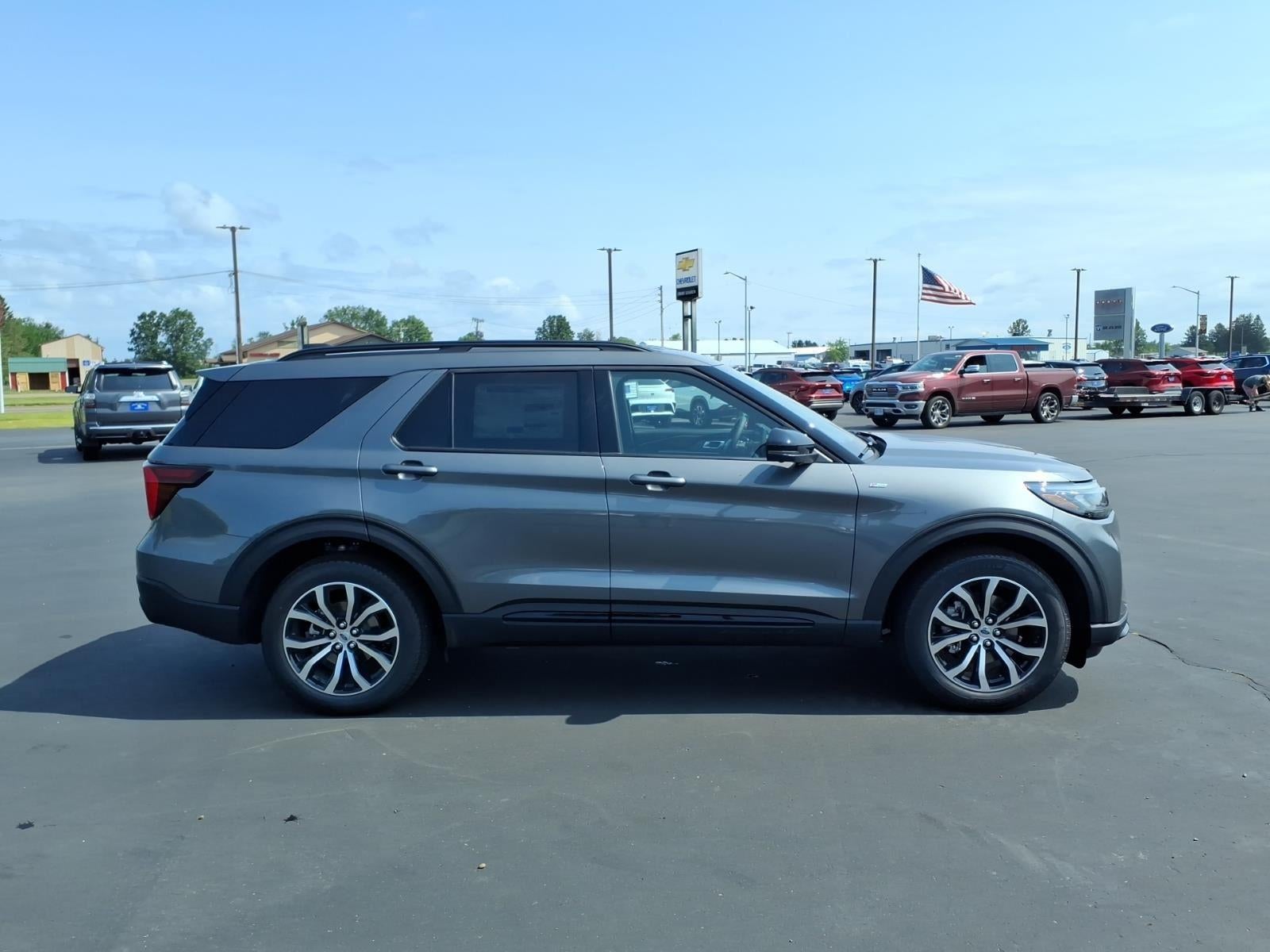 2026 Ford Explorer ST-Line