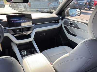 2027 Ford Explorer Platinum