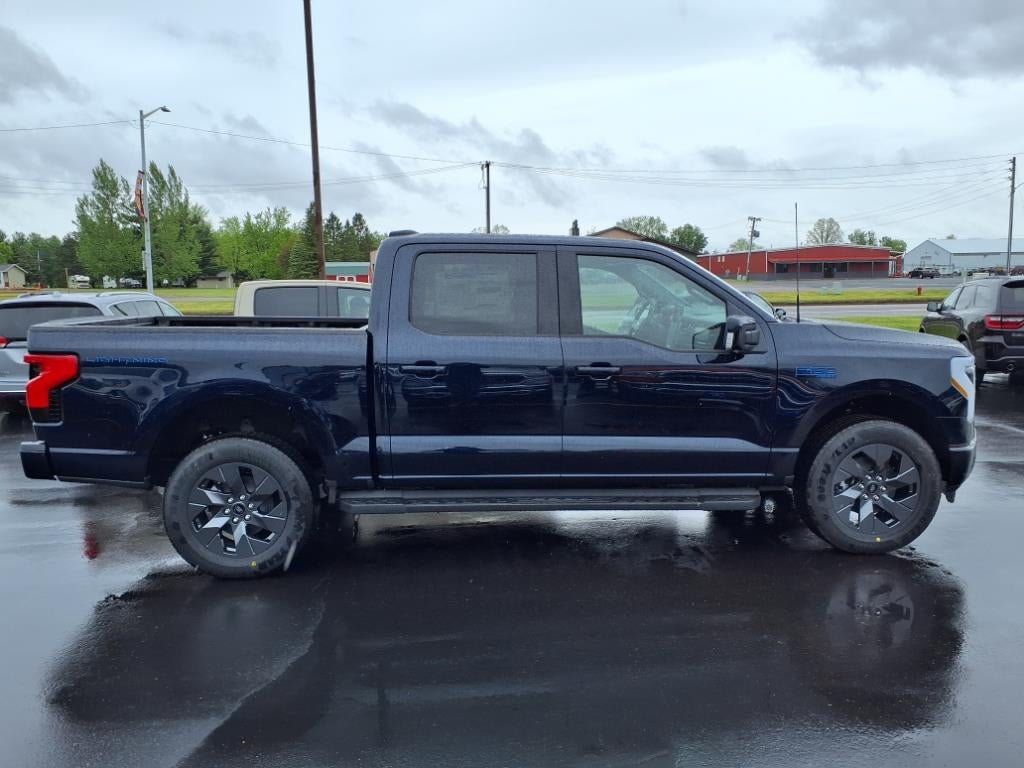 2025 Ford F-150 Lightning Lariat
