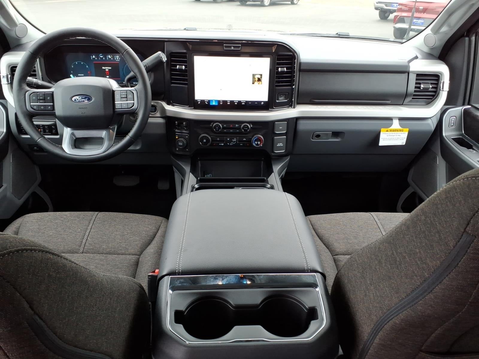 2027 Ford Super Duty F-250 SRW XLT