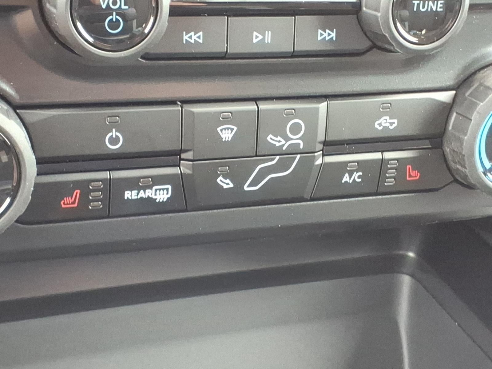2027 Ford Super Duty F-250 SRW XLT