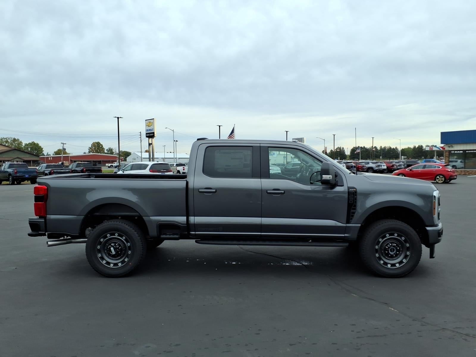 2027 Ford Super Duty F-250 SRW XLT