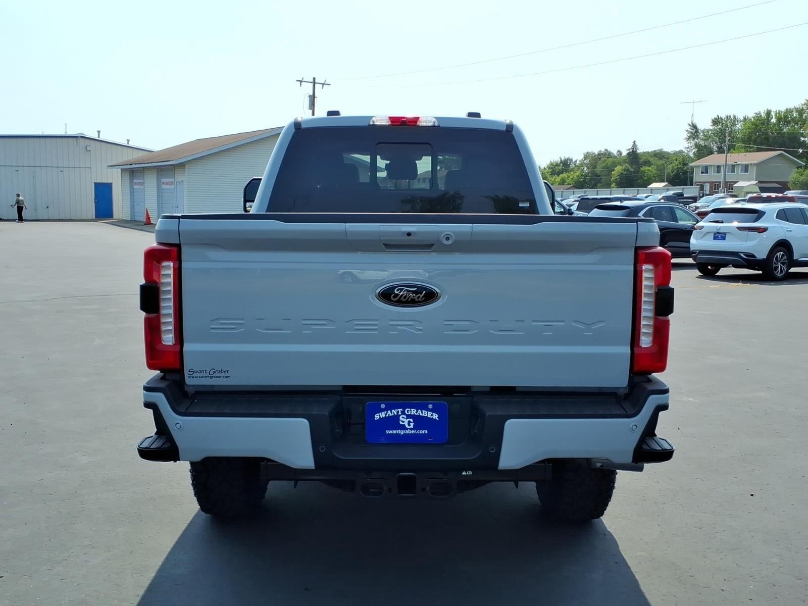 2026 Ford Super Duty F-350 SRW LARIAT