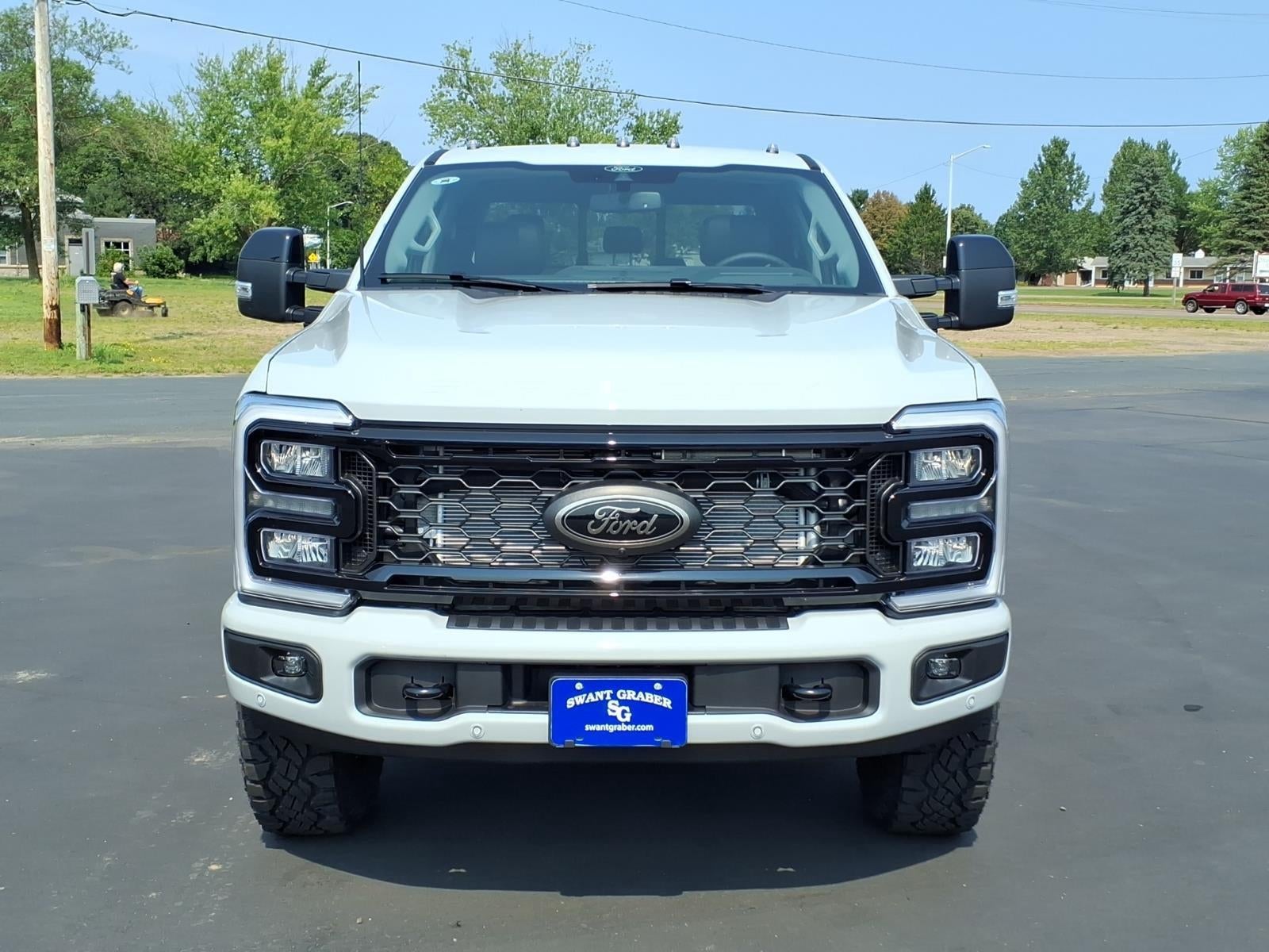 2026 Ford Super Duty F-350 SRW LARIAT