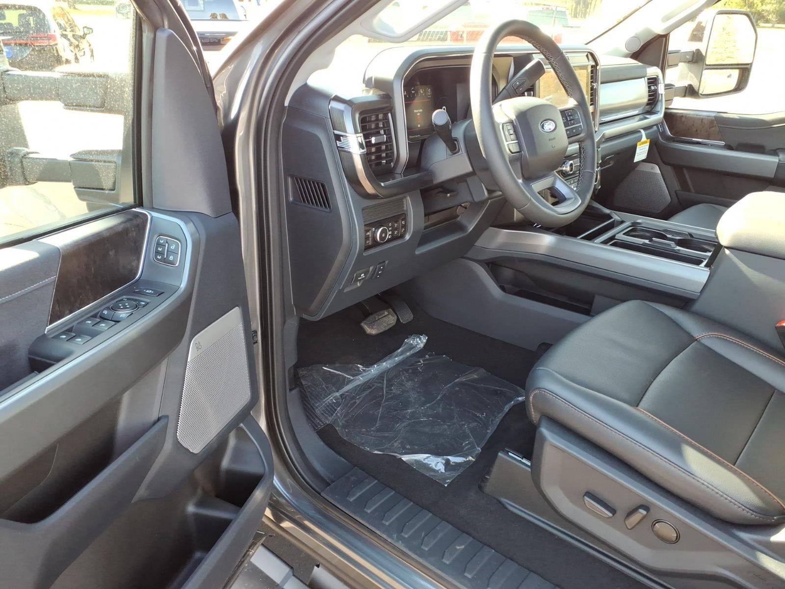 2027 Ford Super Duty F-350 Lariat