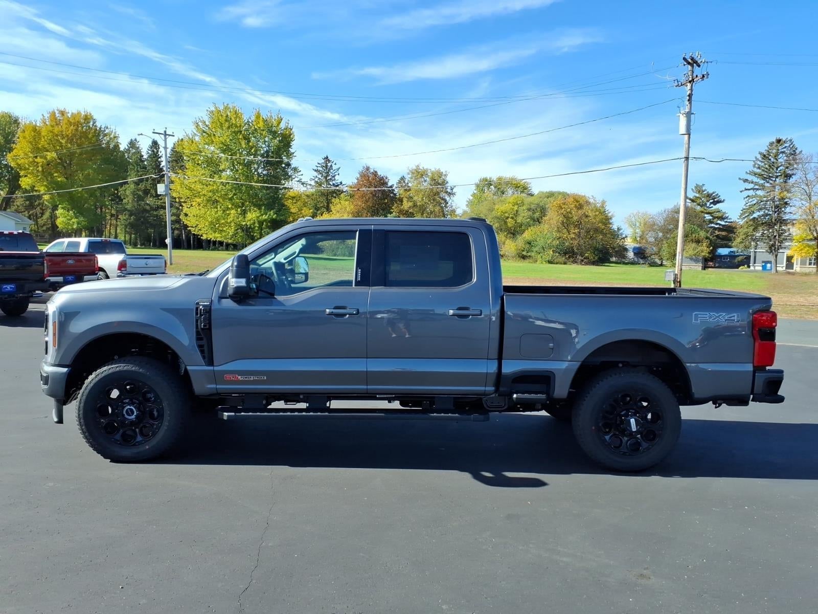 2027 Ford Super Duty F-350 Lariat