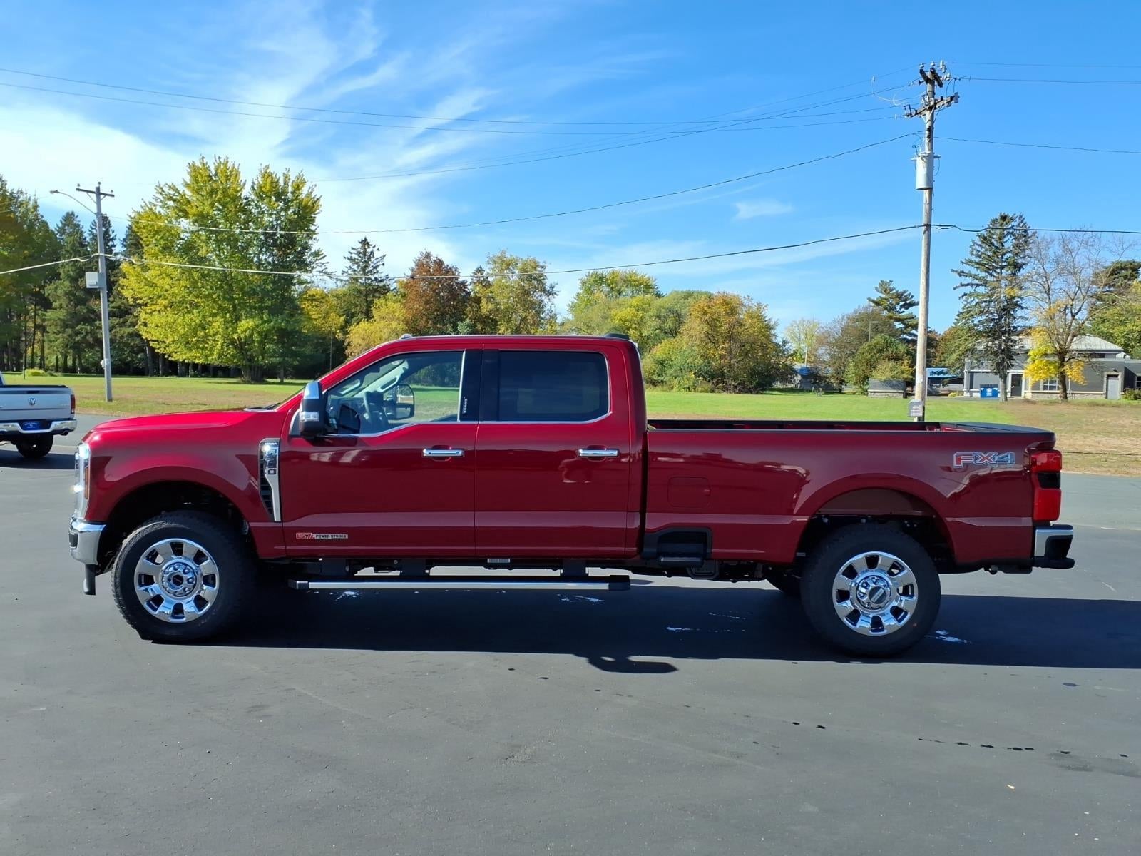 2027 Ford Super Duty F-350 SRW LARIAT