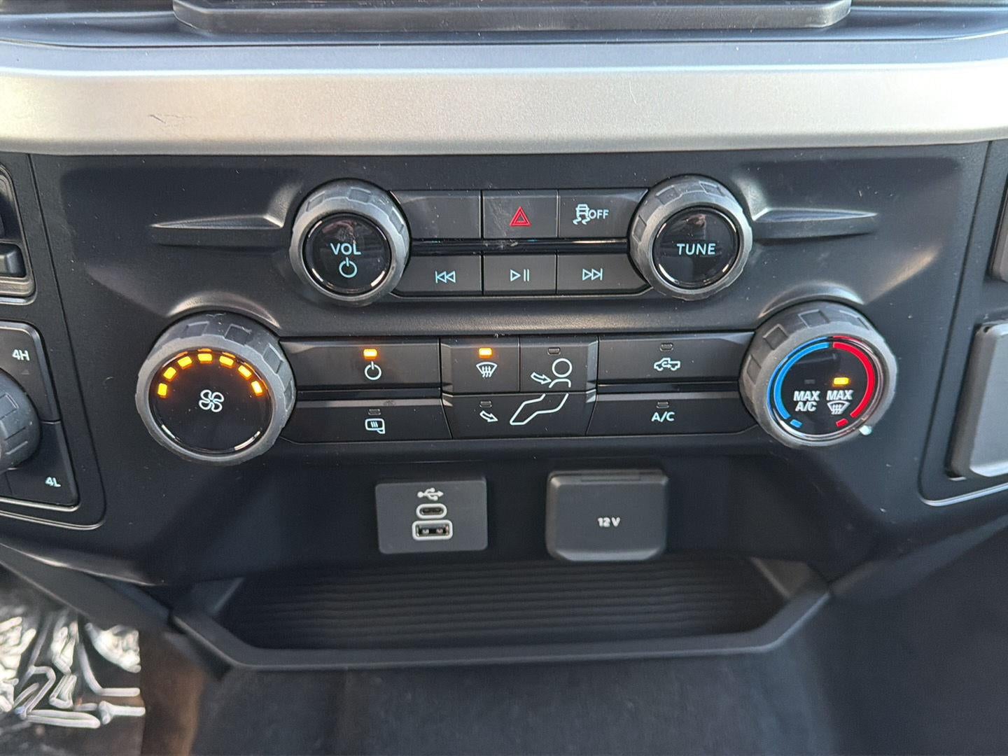 2027 Ford Super Duty F-350 SRW XL