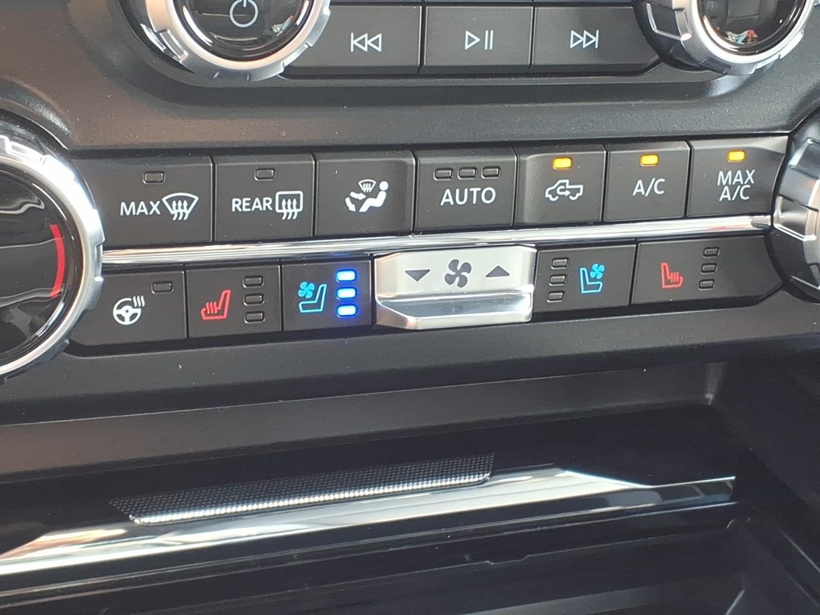 2027 Ford Super Duty F-350 Lariat