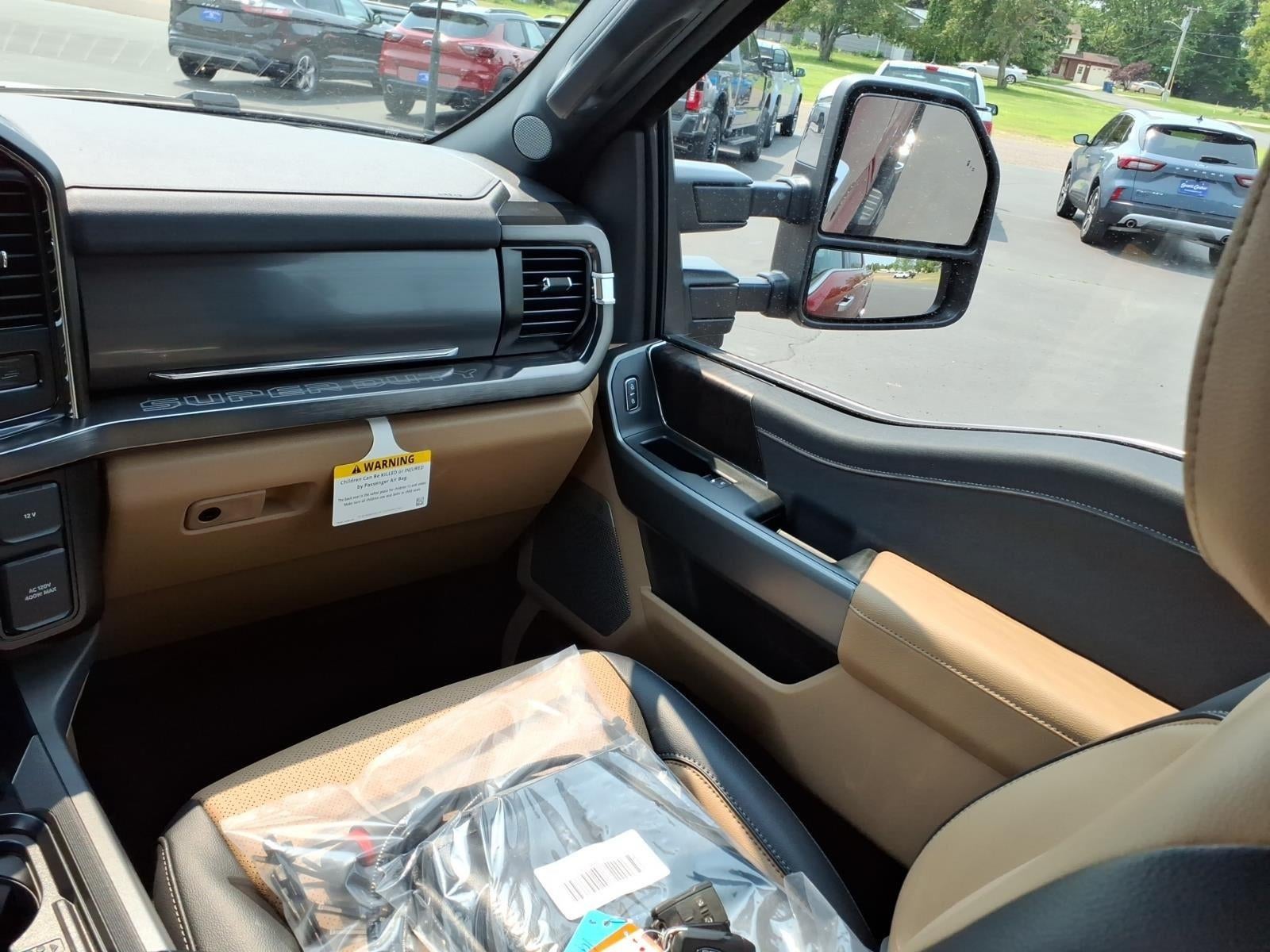 2026 Ford Super Duty F-350 SRW LARIAT