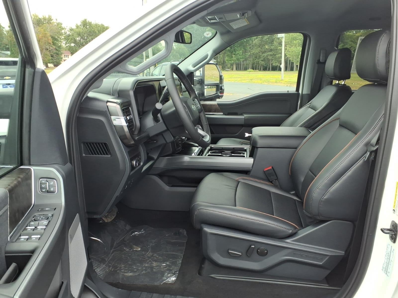 2026 Ford Super Duty F-350 Drw XLT