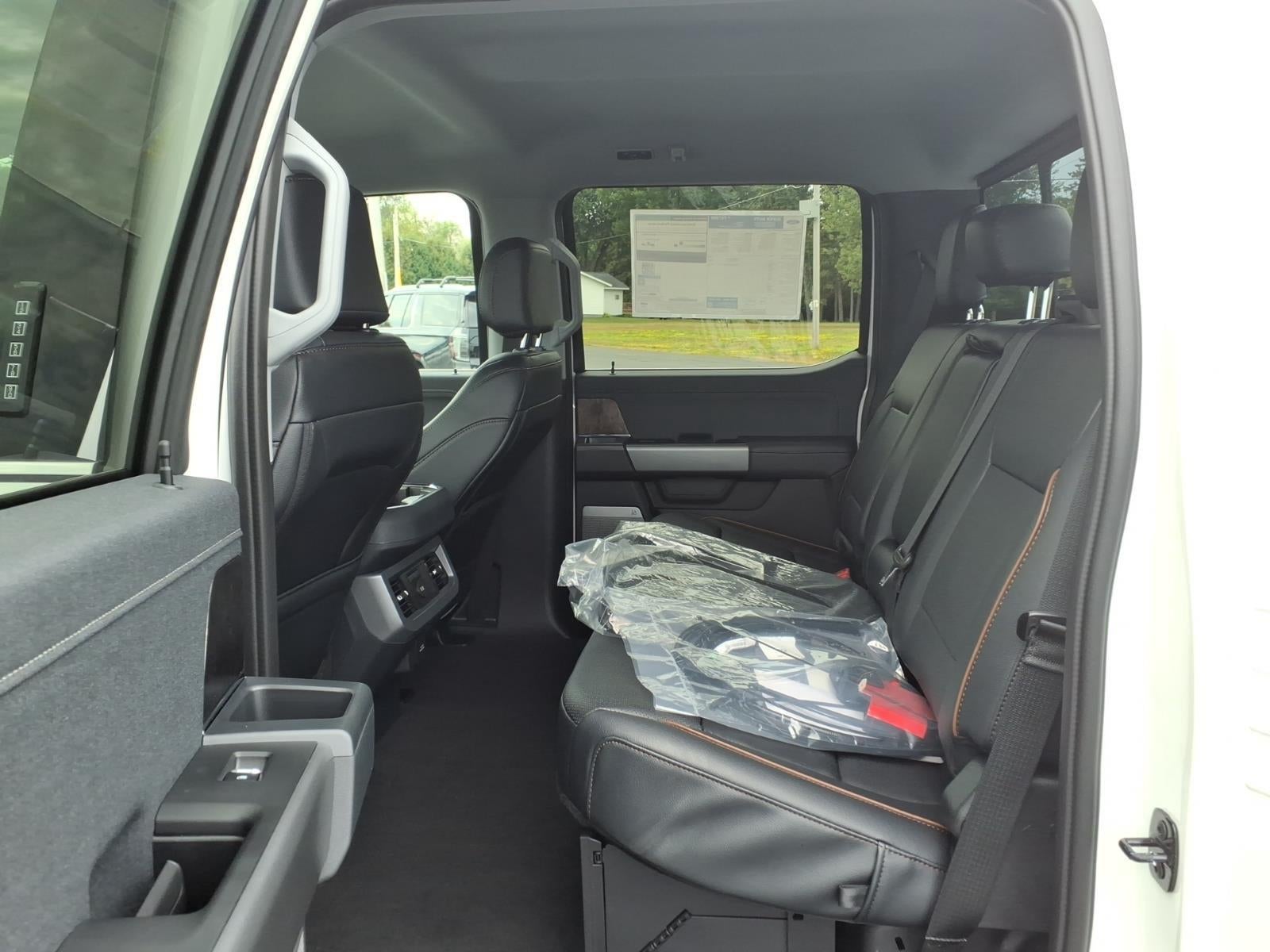 2026 Ford Super Duty F-350 Drw XLT