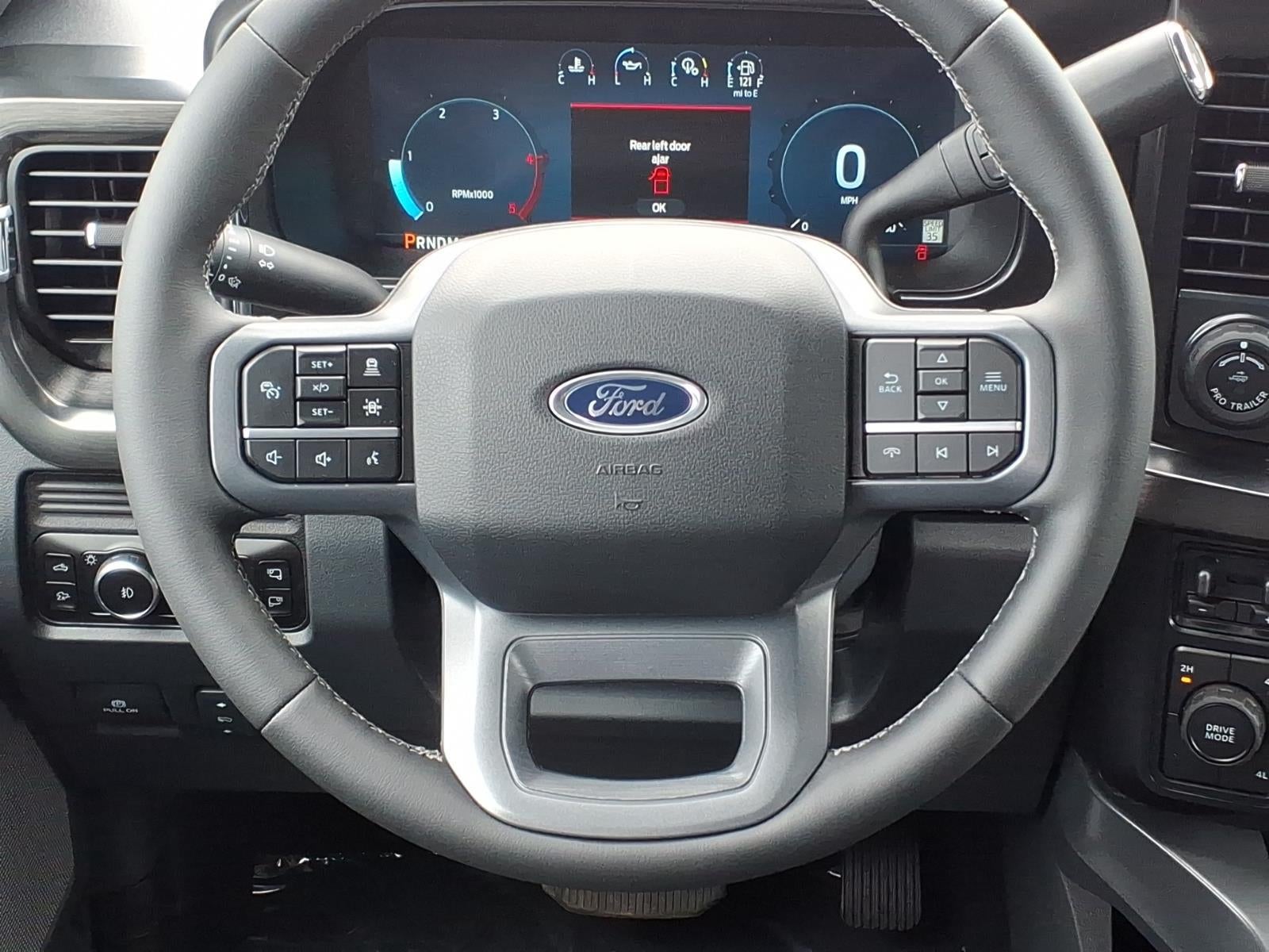 2026 Ford Super Duty F-350 Drw XLT