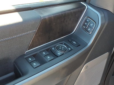 2027 Ford Super Duty F-450 DRW Lariat