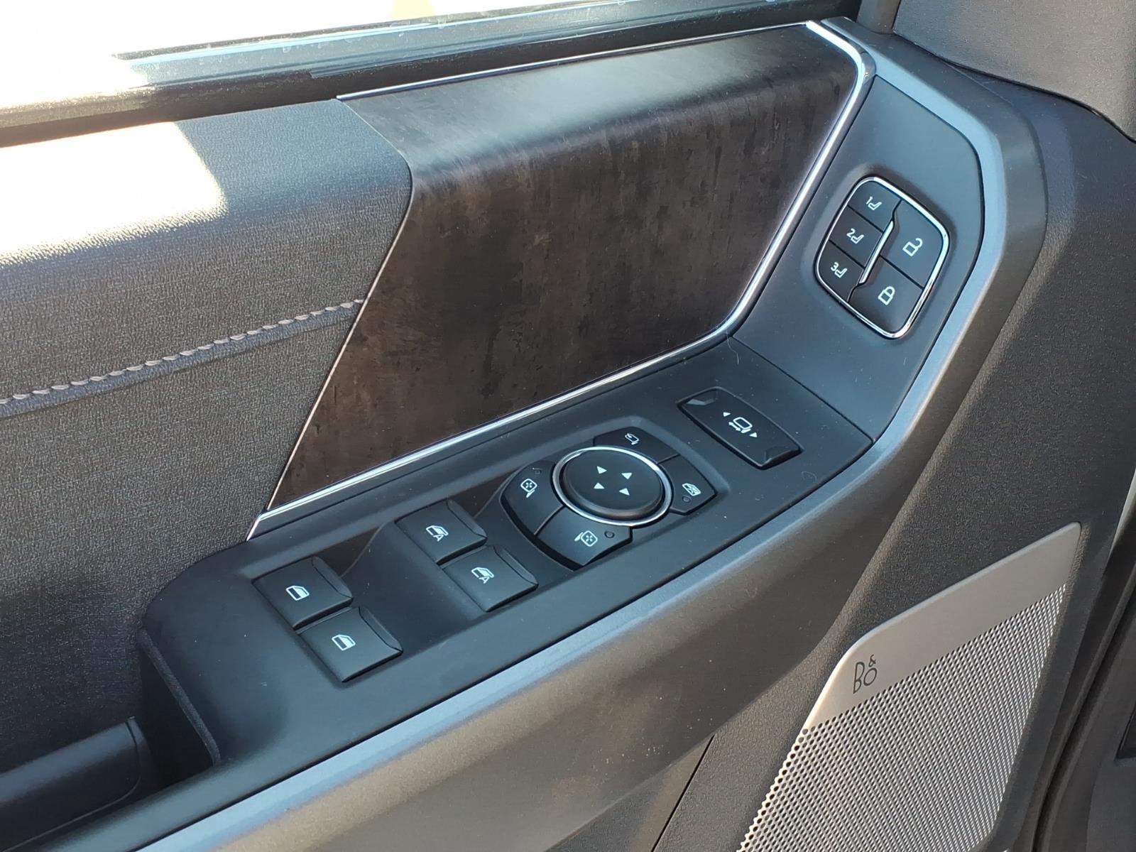 2027 Ford Super Duty F-450 DRW Lariat