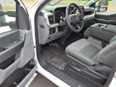 2026 Ford Super Duty F-350 XLT