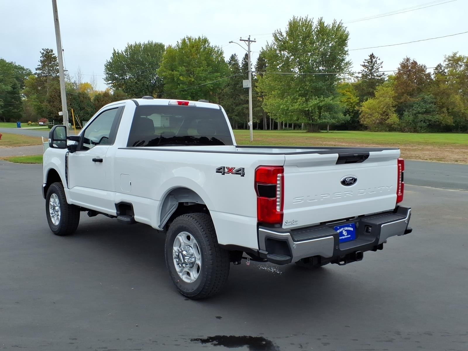 2026 Ford Super Duty F-350 XLT