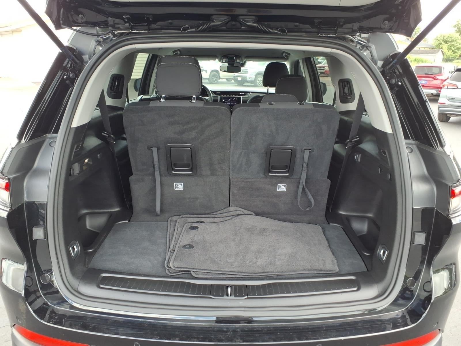 2023 Jeep Grand Cherokee L Laredo 4x4