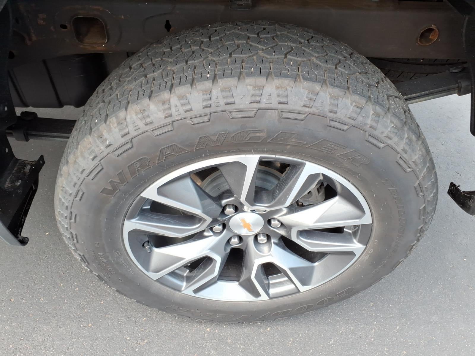 2025 Chevrolet Silverado 1500 4WD Crew Cab Short Bed LT with 2FL