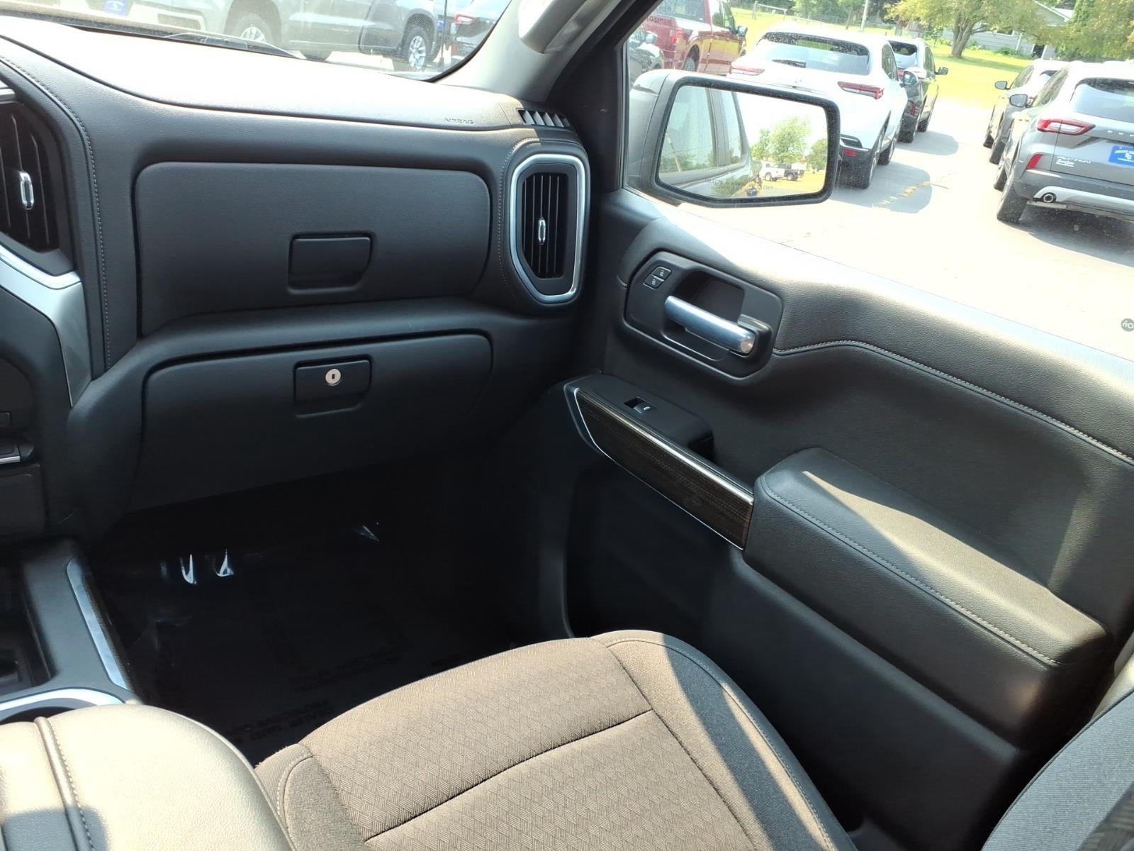 2021 Chevrolet Silverado 1500 4WD Crew Cab Short Bed RST
