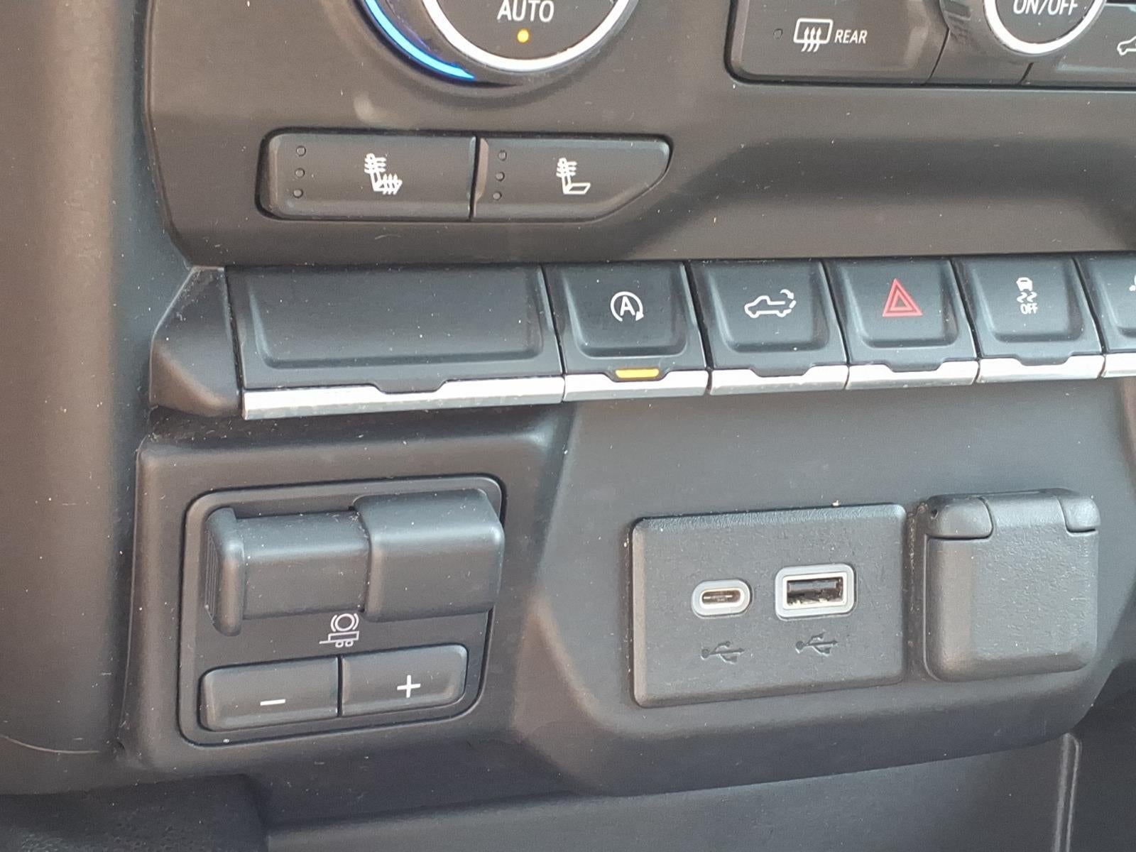 2021 Chevrolet Silverado 1500 4WD Crew Cab Short Bed RST