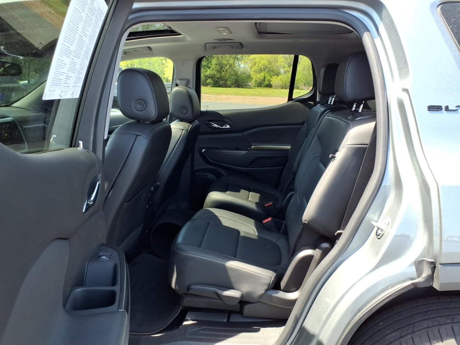 2023 GMC Acadia SLT