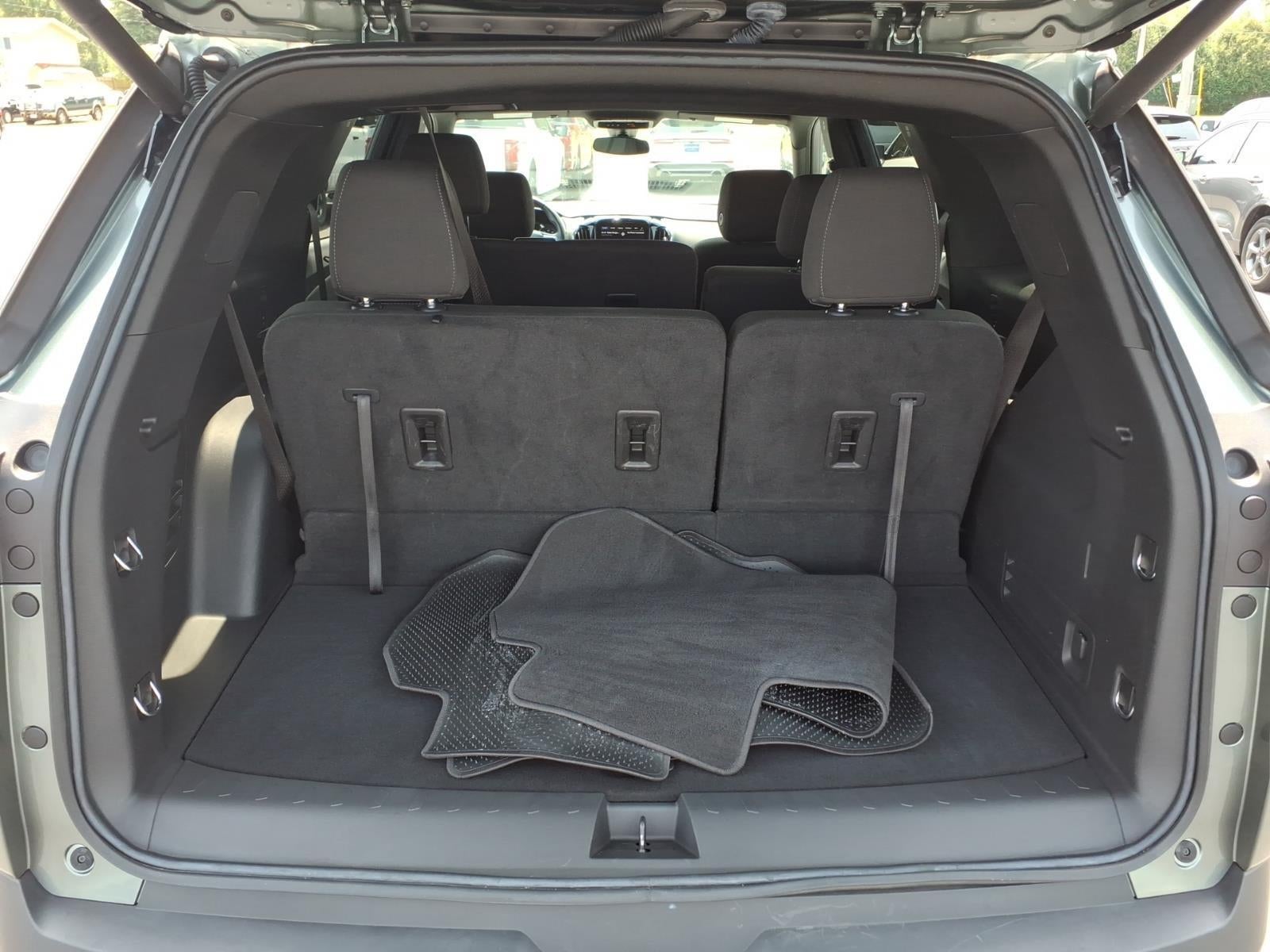 2023 Chevrolet Traverse AWD LT Cloth