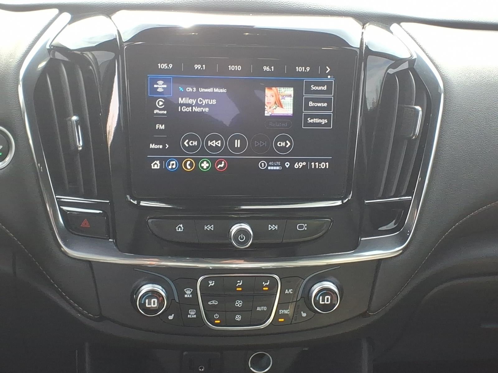 2023 Chevrolet Traverse LT Leather