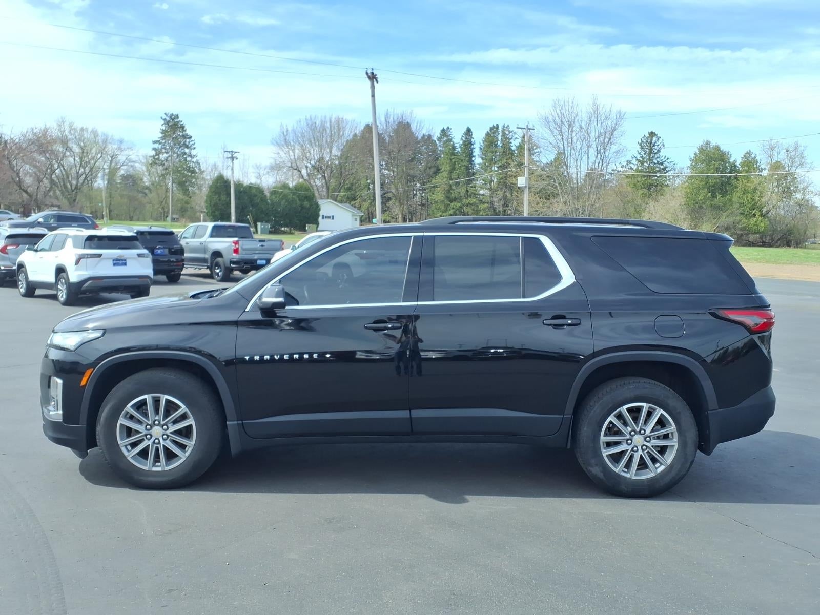 2023 Chevrolet Traverse LT Leather