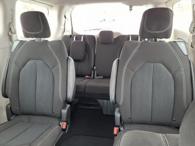 2024 Chrysler Voyager LX