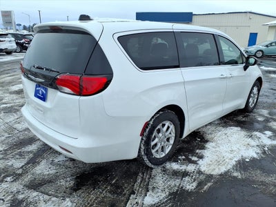 2024 Chrysler Voyager LX