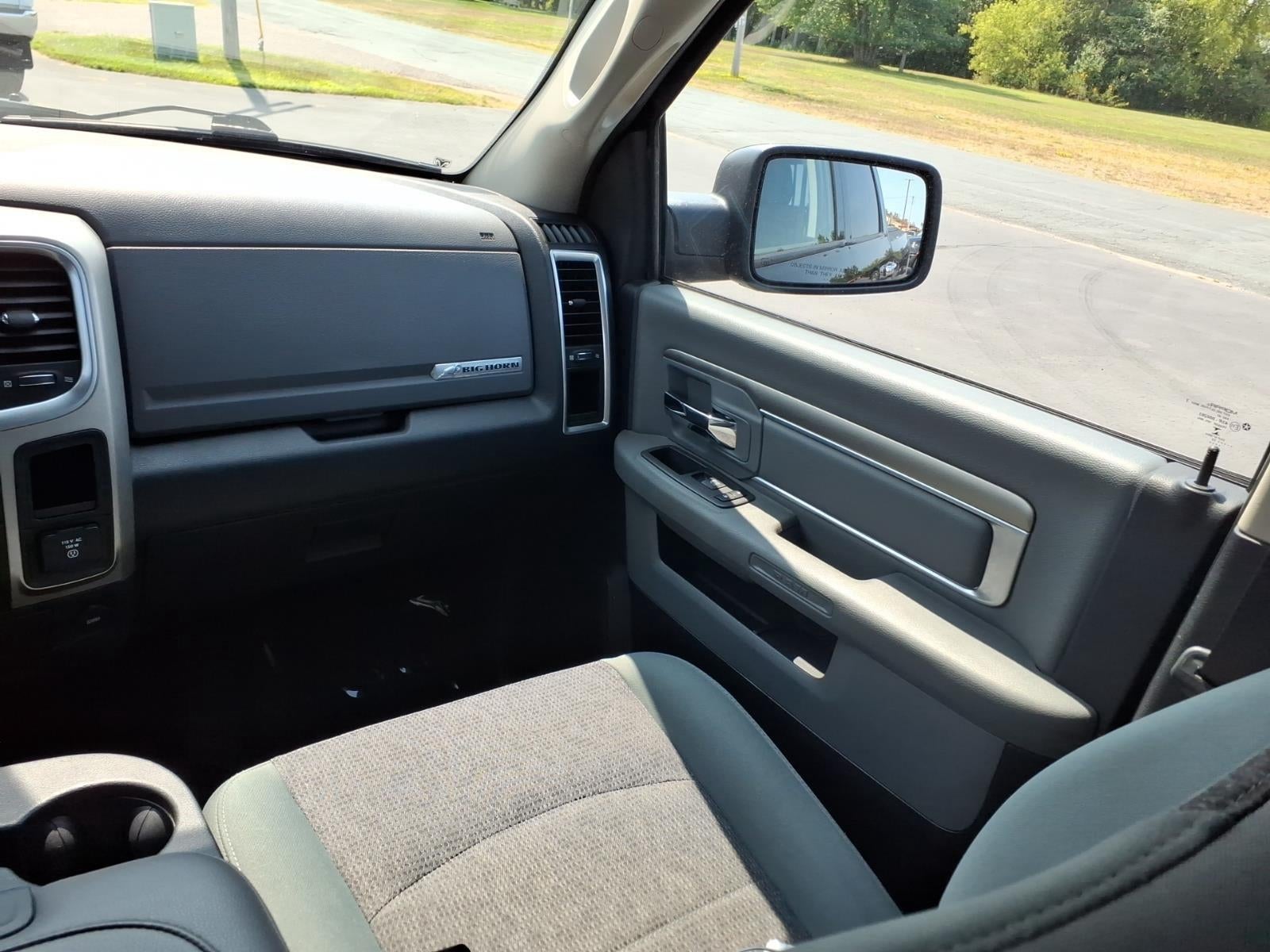 2018 RAM 1500 Big Horn Crew Cab 4x4 5'7' Box