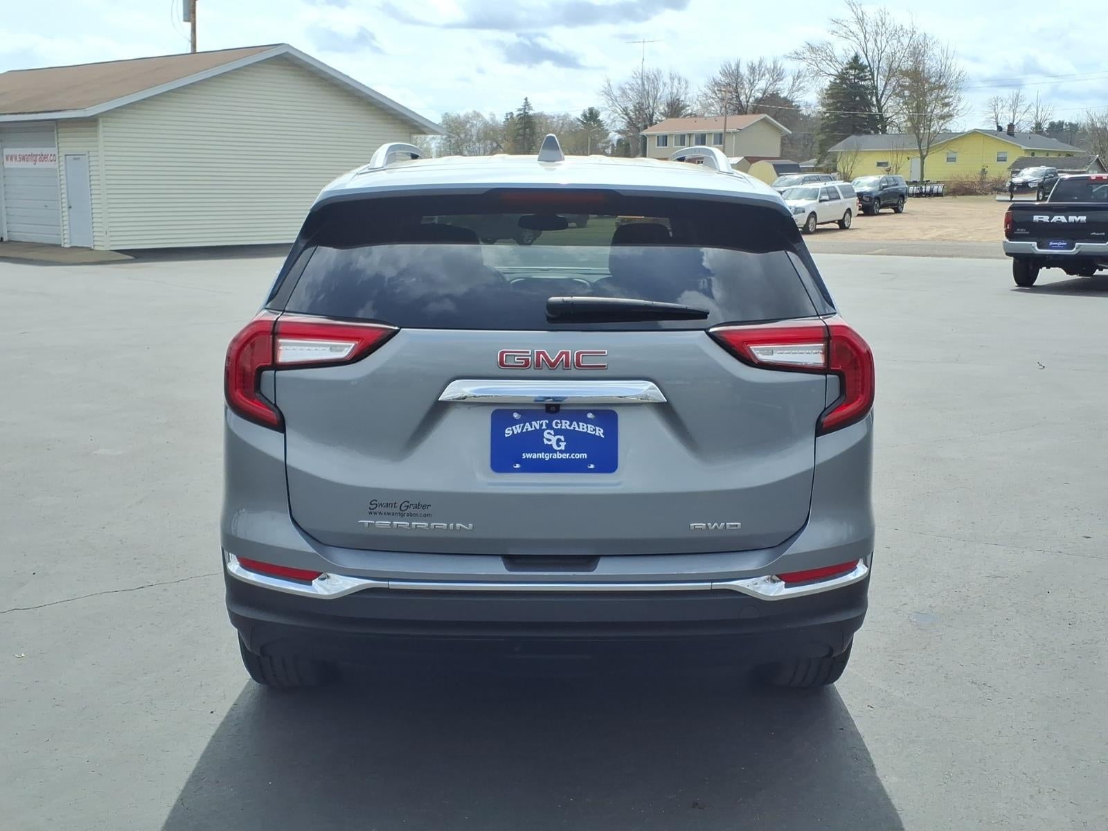 2024 GMC Terrain SLT