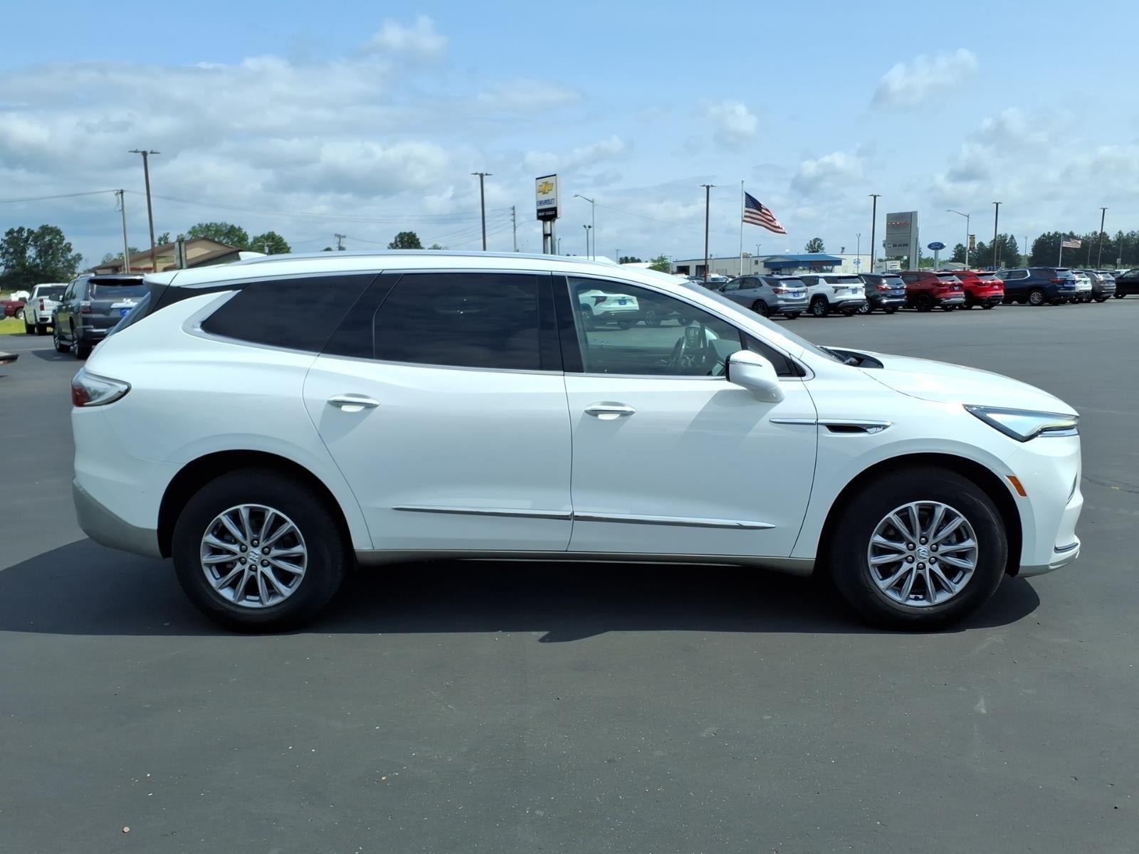 2023 Buick Enclave Essence AWD